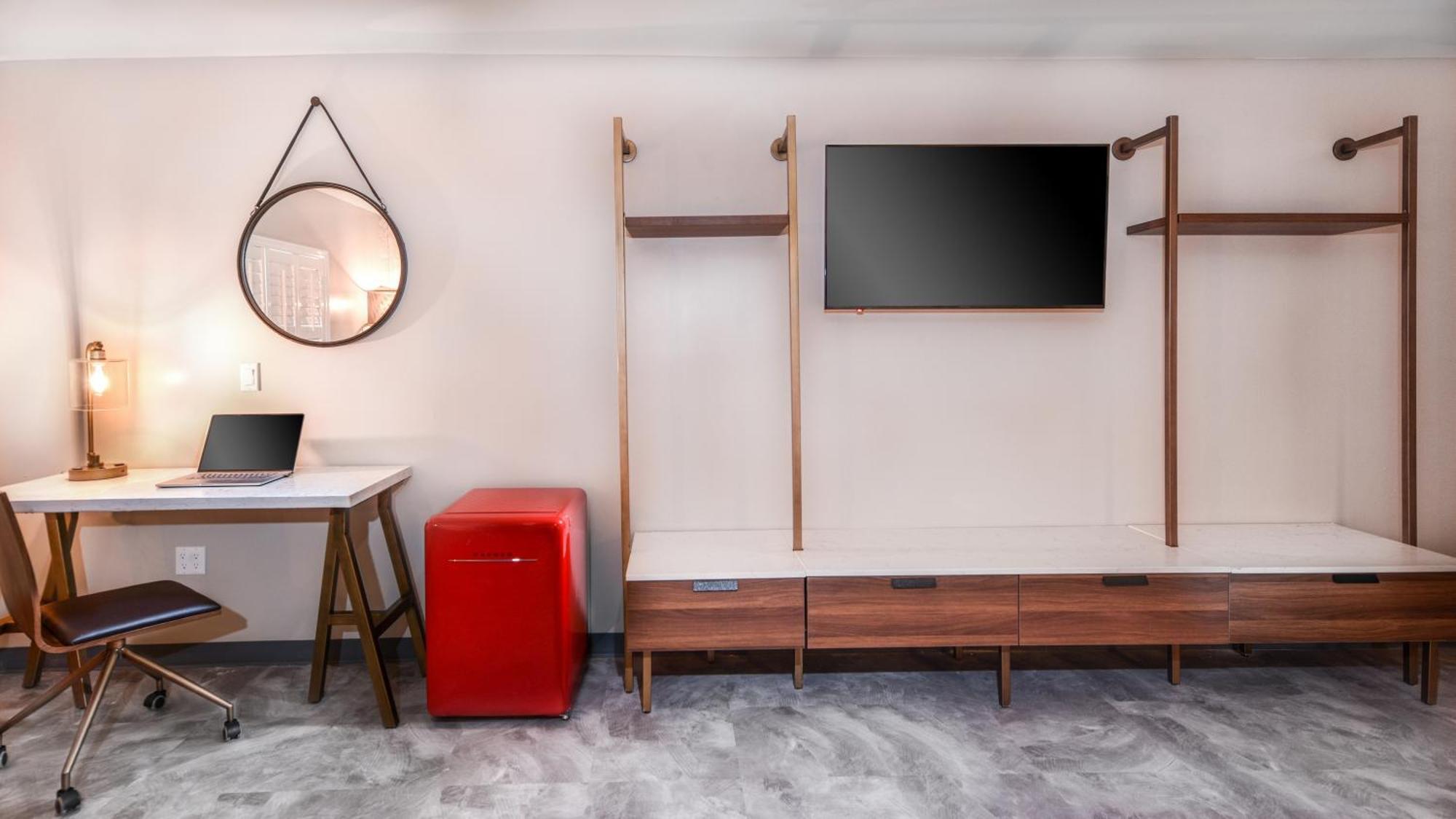 Queen Suite
