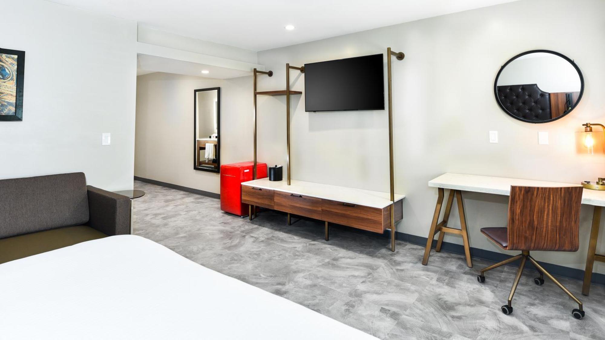 Standard King Room