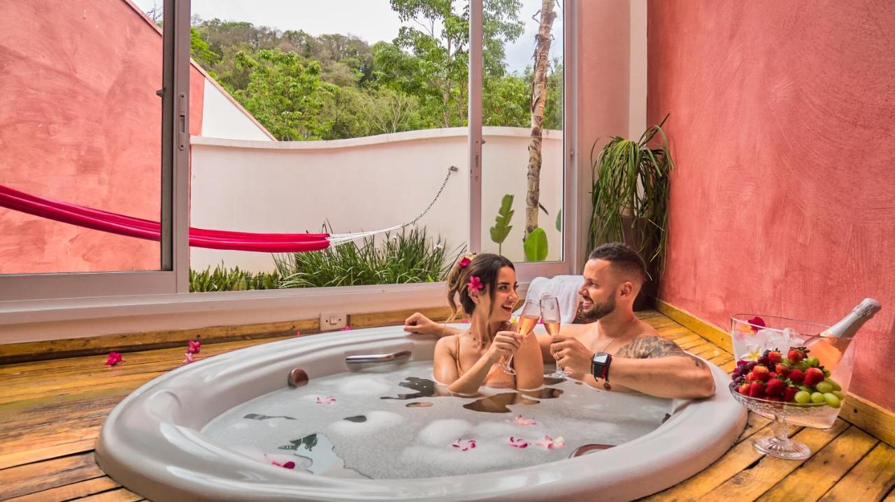 Deluxe Room Spa Bath