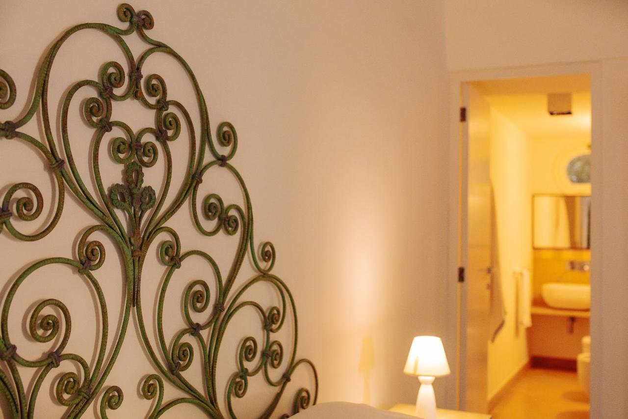Queen Room Garden View