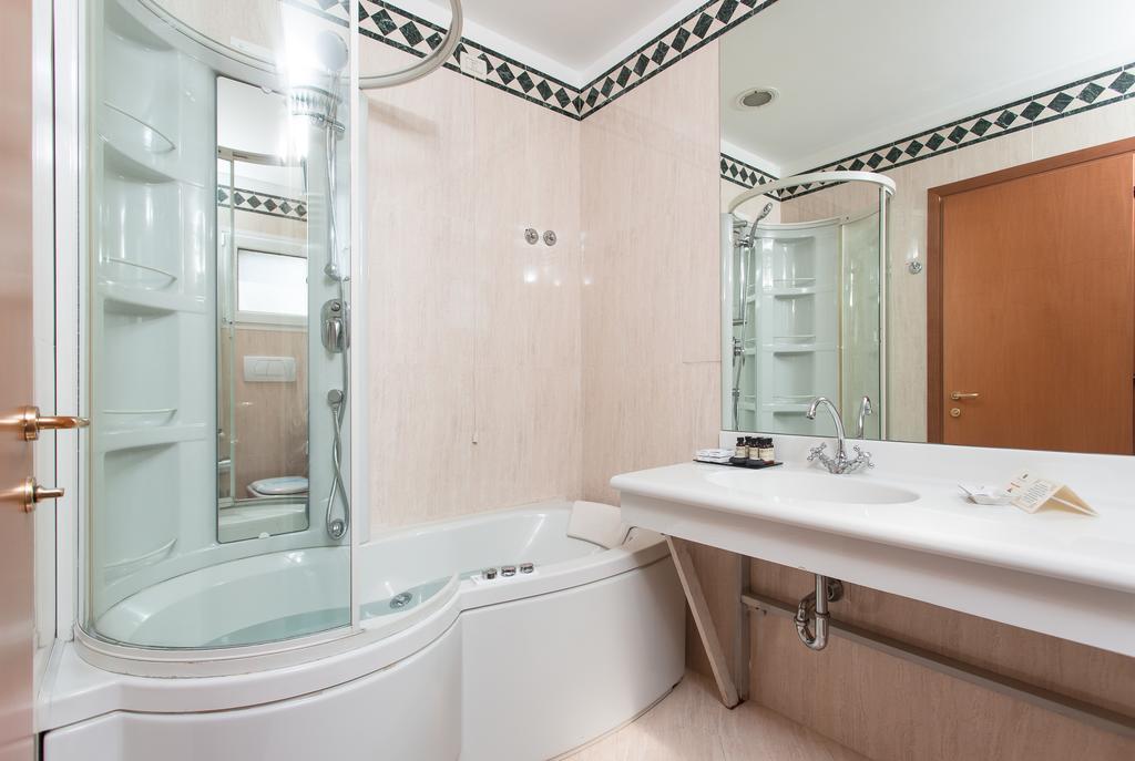 Suite Familiale avec Accès au Spa