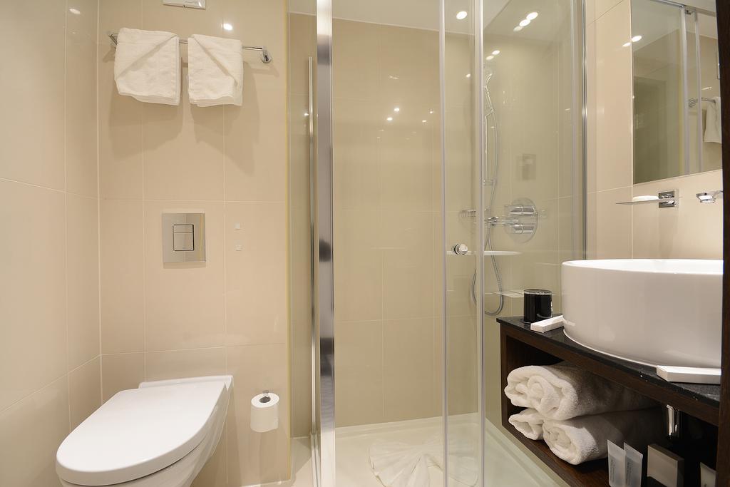 Club Double Room,123146185:JPEG
