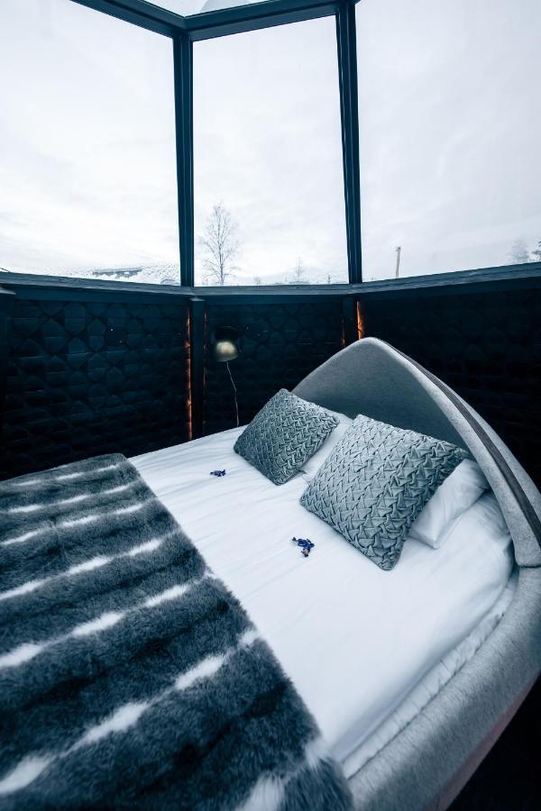 Komsio Glass Igloo Suite