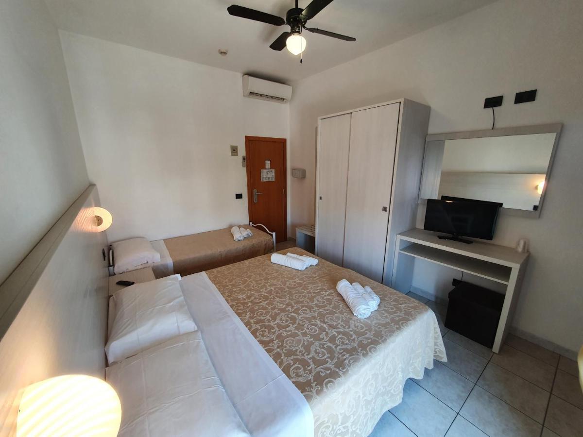 Basic Triple Room