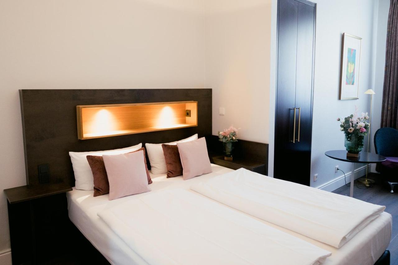 Standard Double Room bed size 160cm