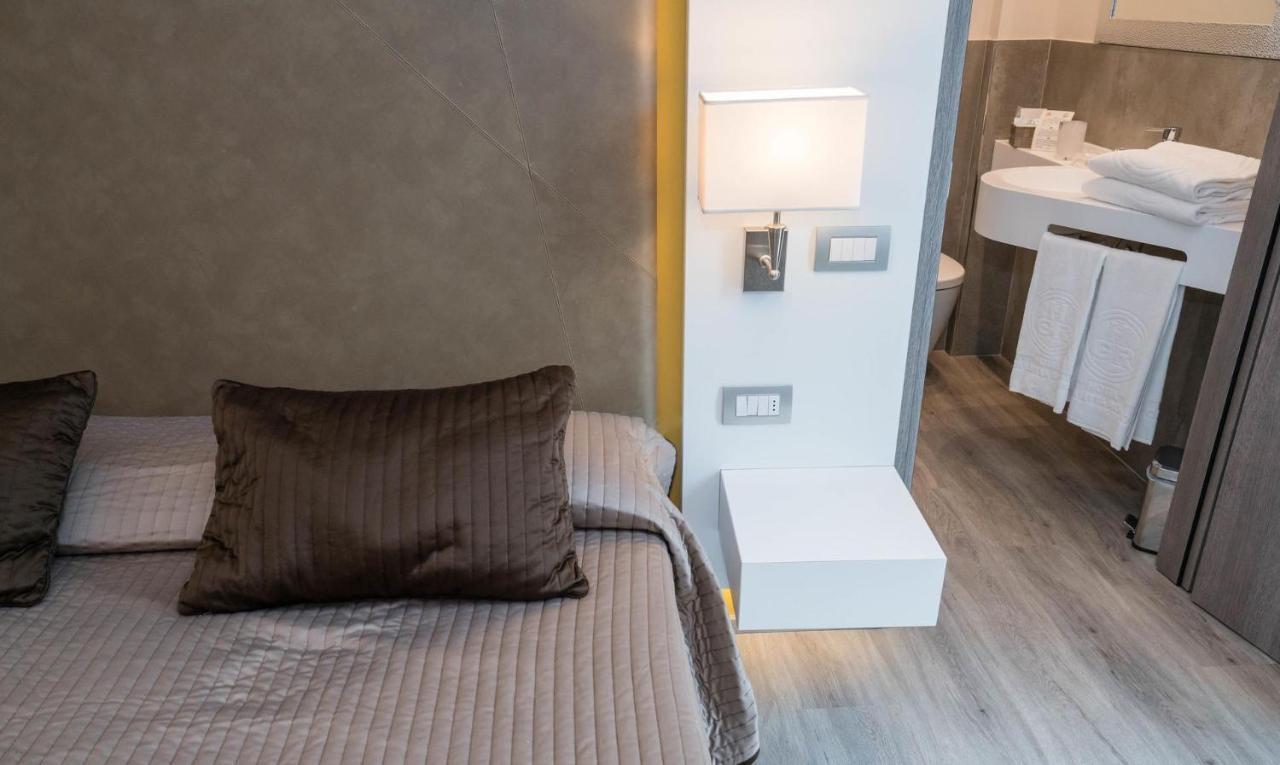 Standard Double or Twin Room Balcony