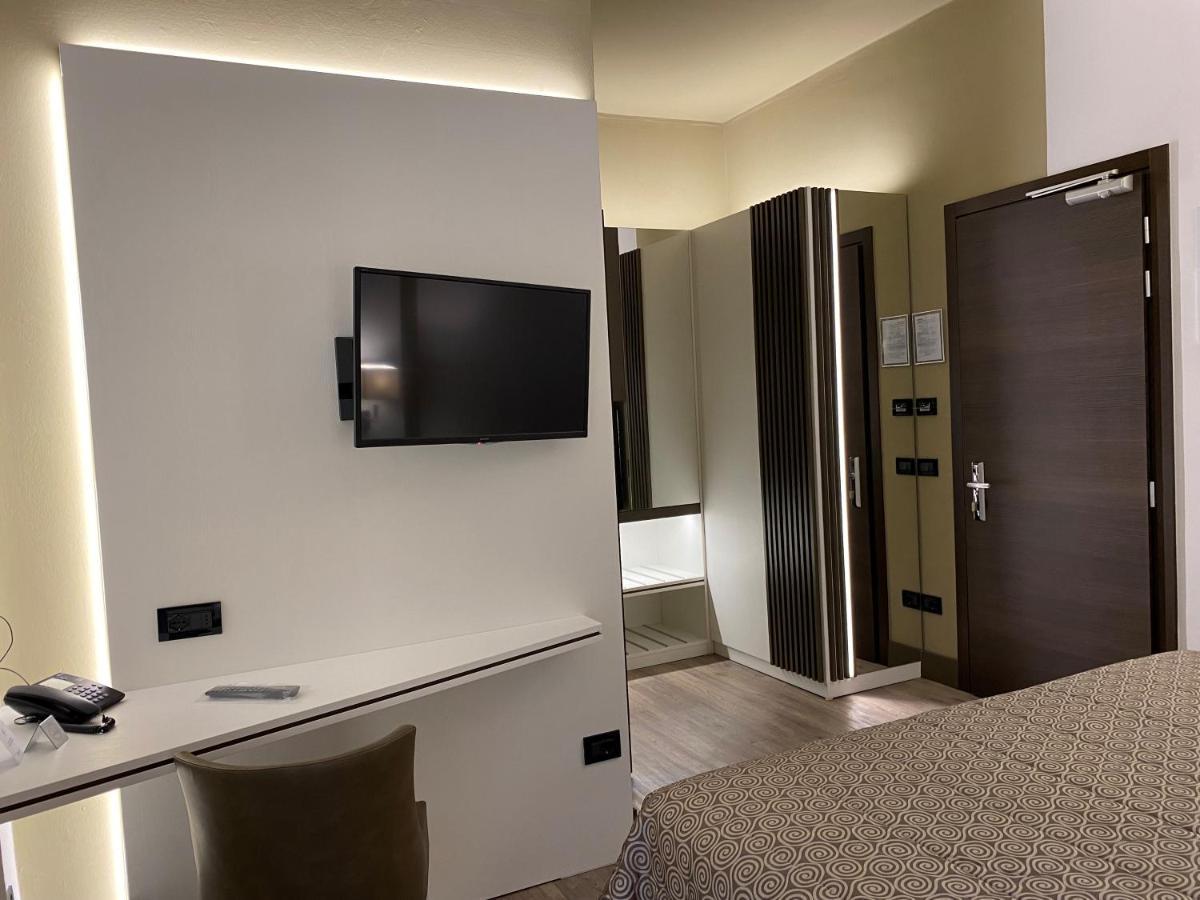 Standard Double or Twin Room Balcony