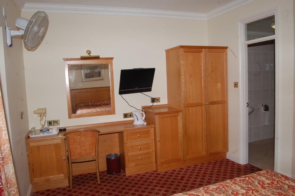 Twin Room,614756165:JPEG