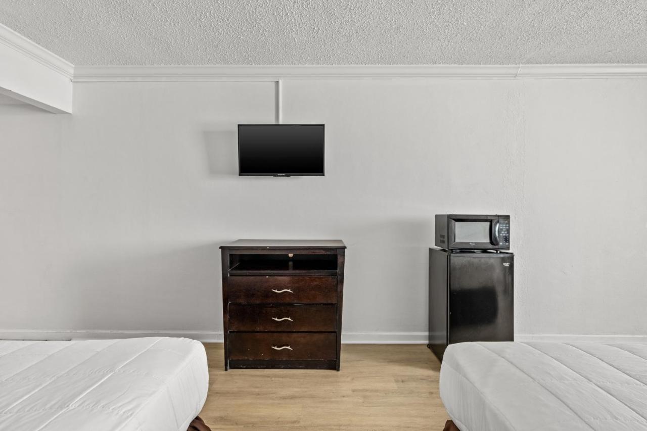 Standard Room with Microwave/Fridge