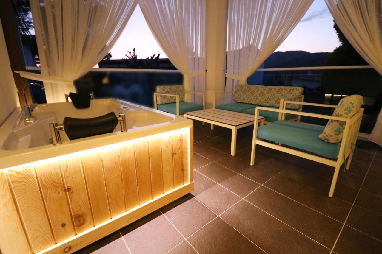 Superior Room Spa Bath