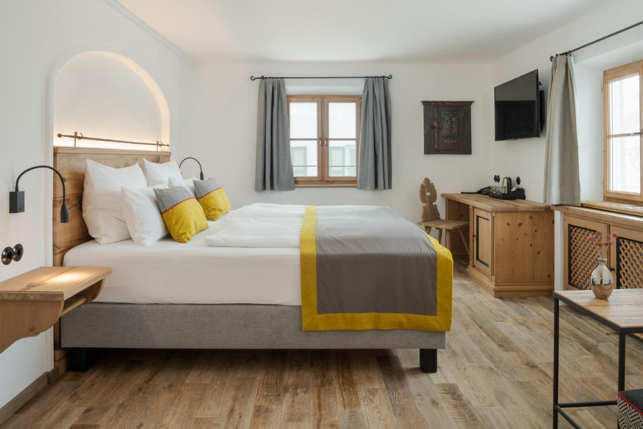 Standard Double Room,1413471317:JPEG