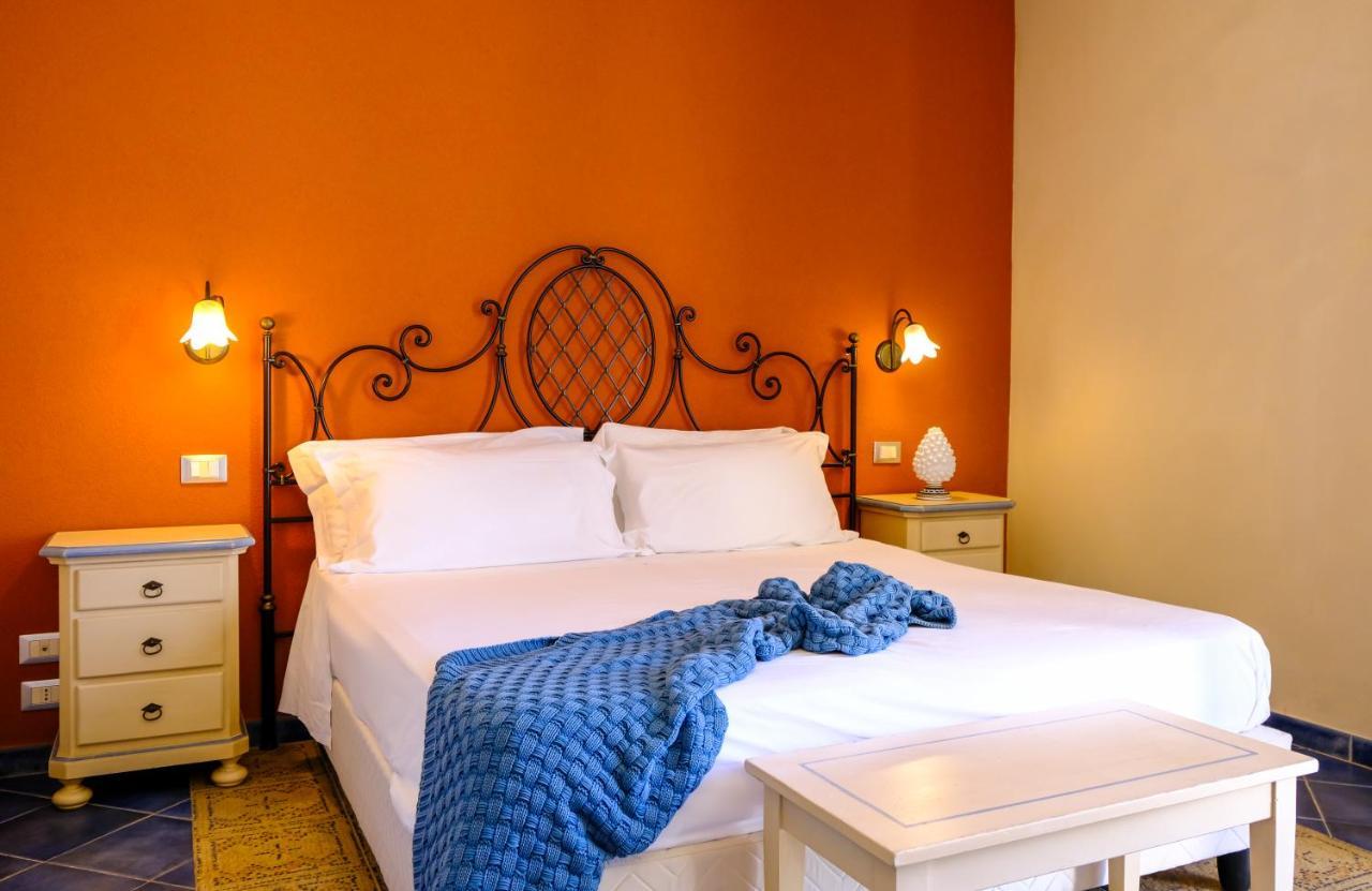 Deluxe Double Room Side Sea View