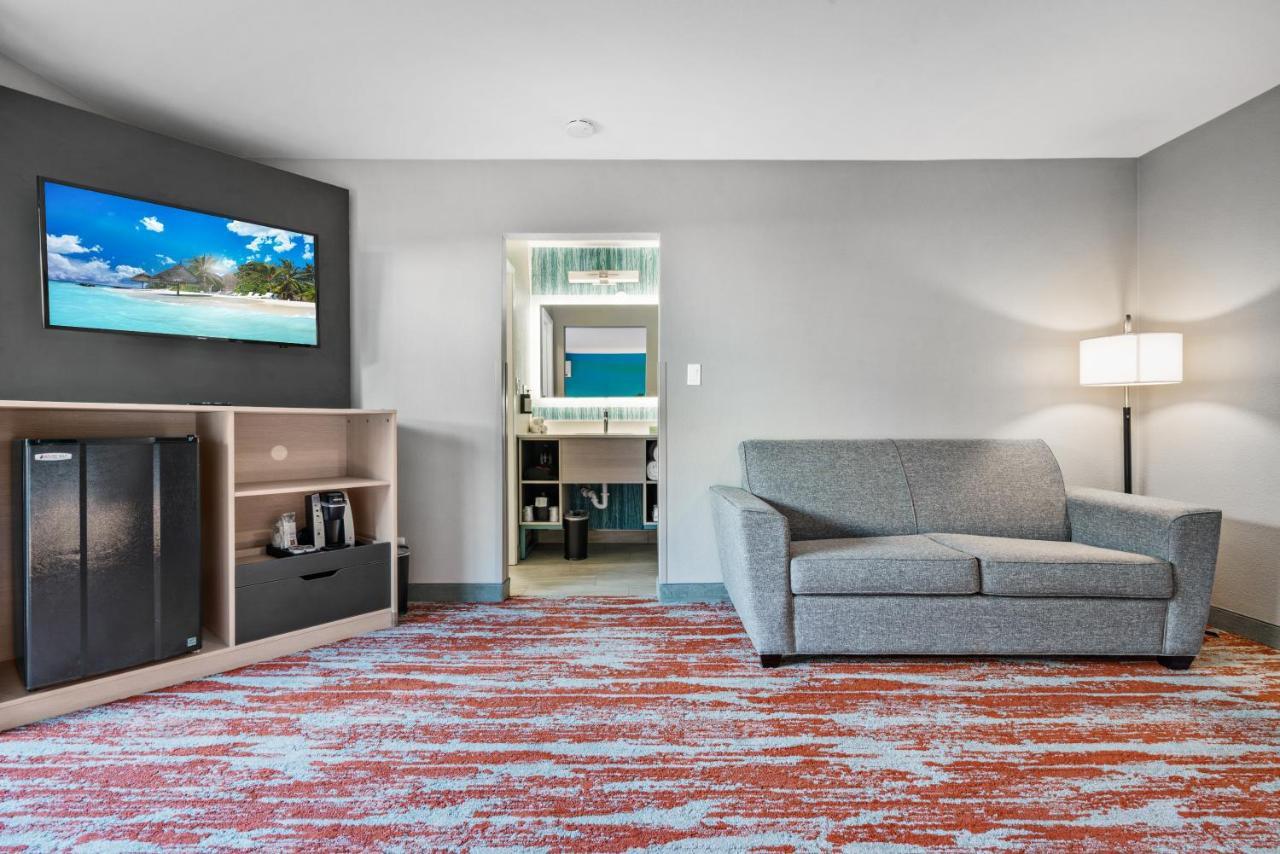 Double Queen Suite