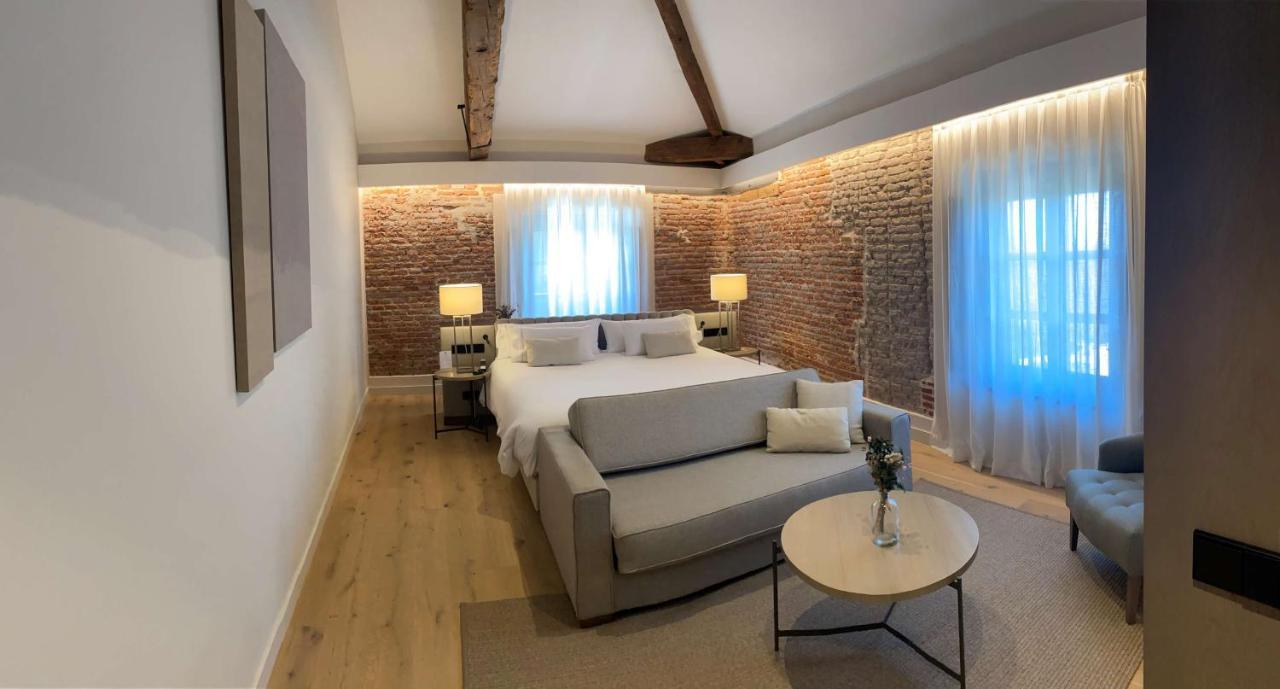 Junior King Suite