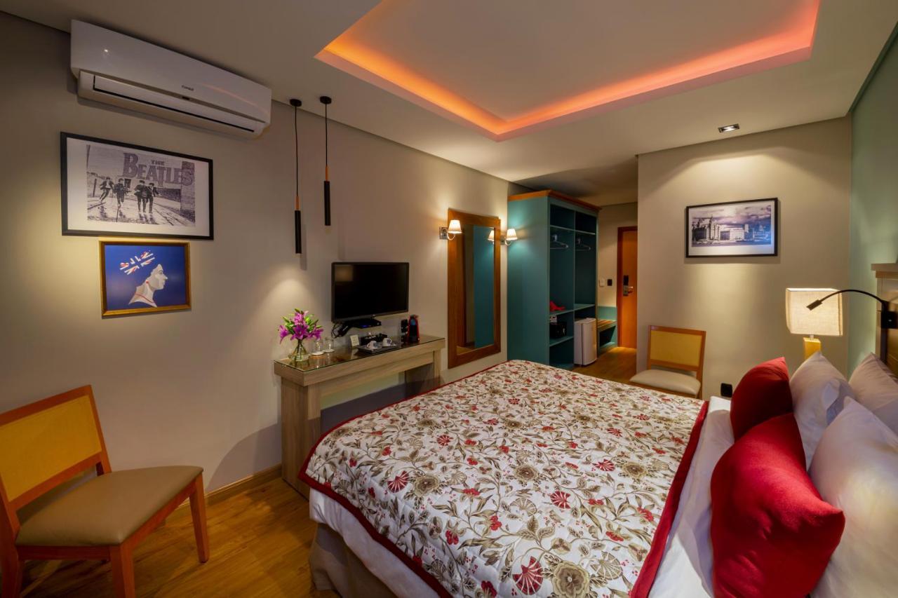 Queen Room