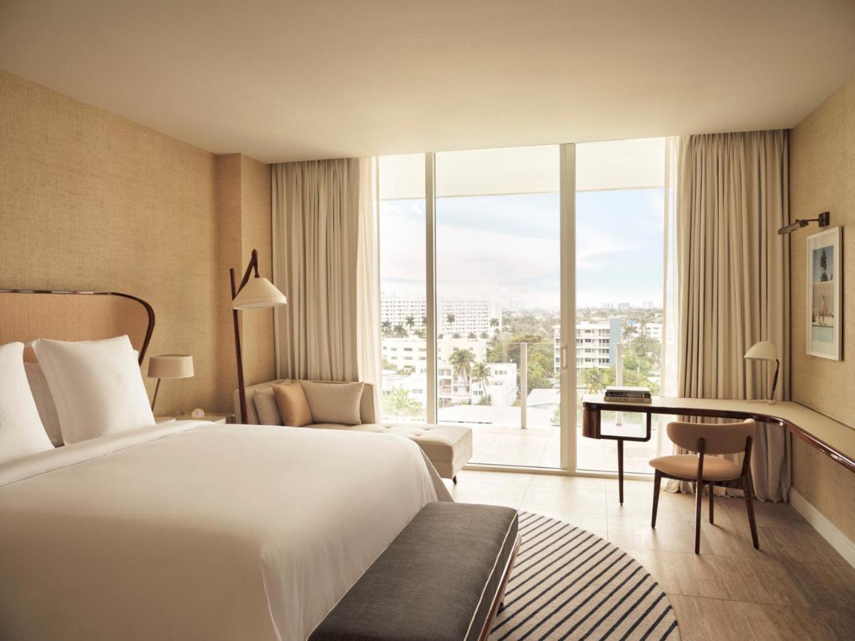 Lauderdale View Room