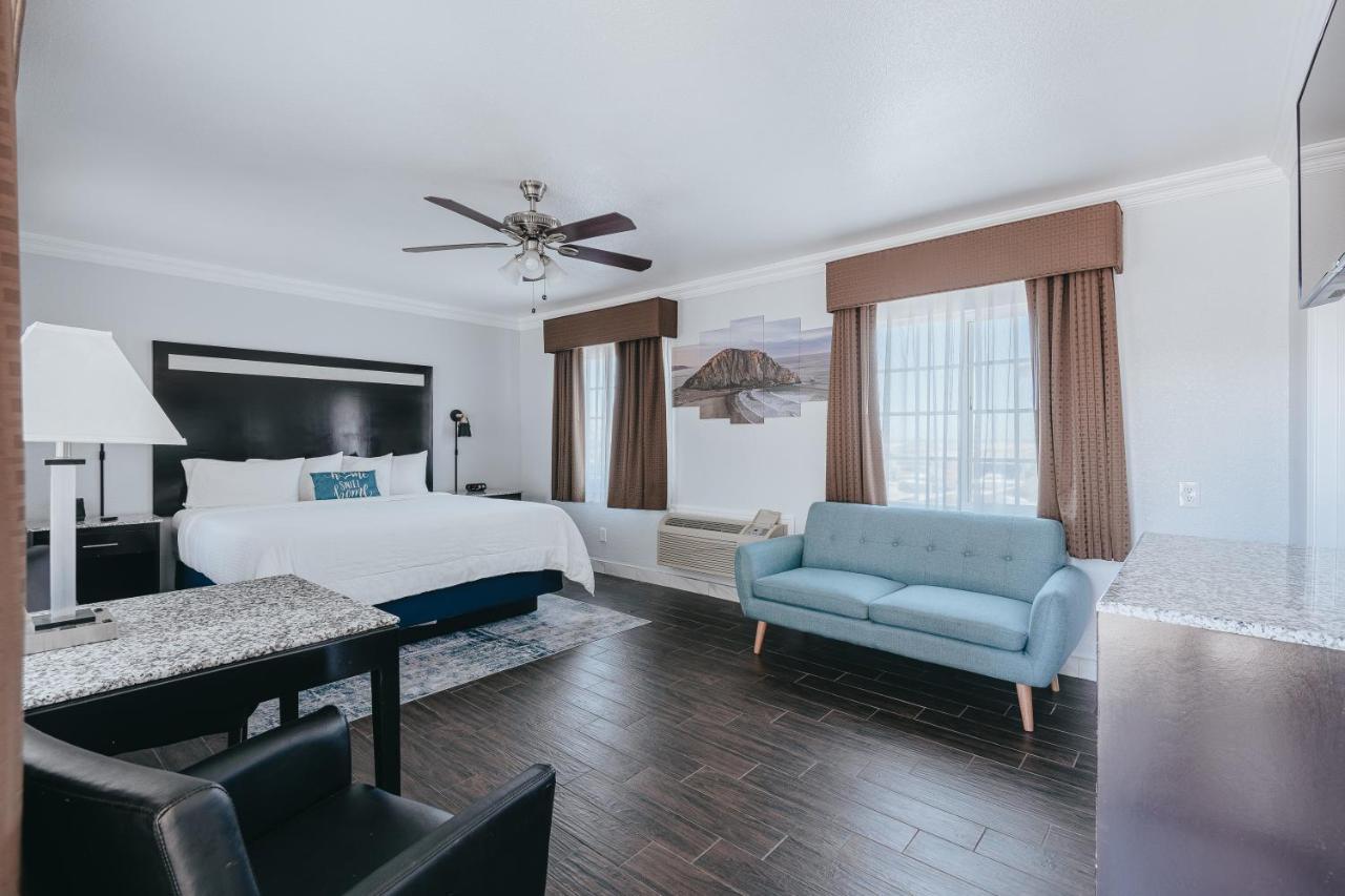 Deluxe Junior King Suite Downstairs Non-Smoking No Pets