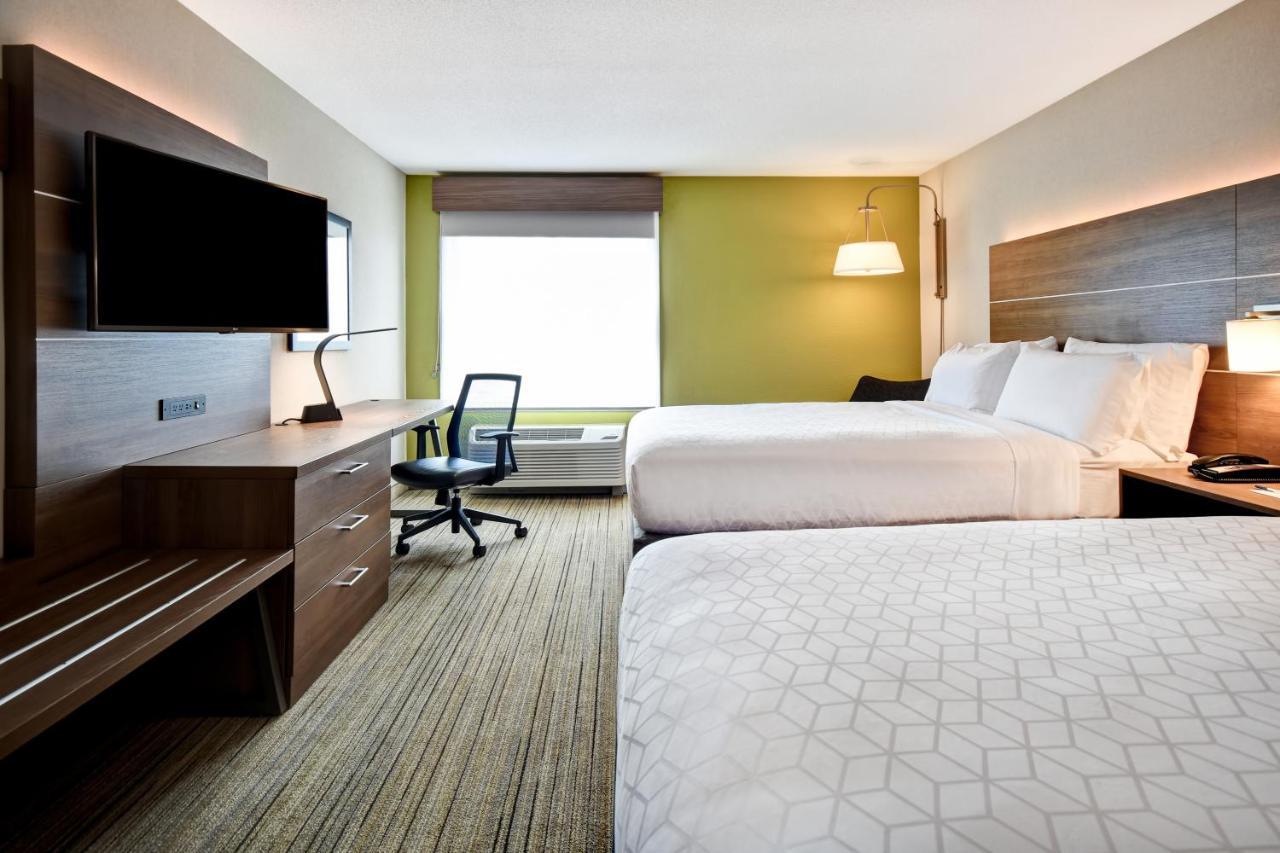 Standard Room Two Queen Beds