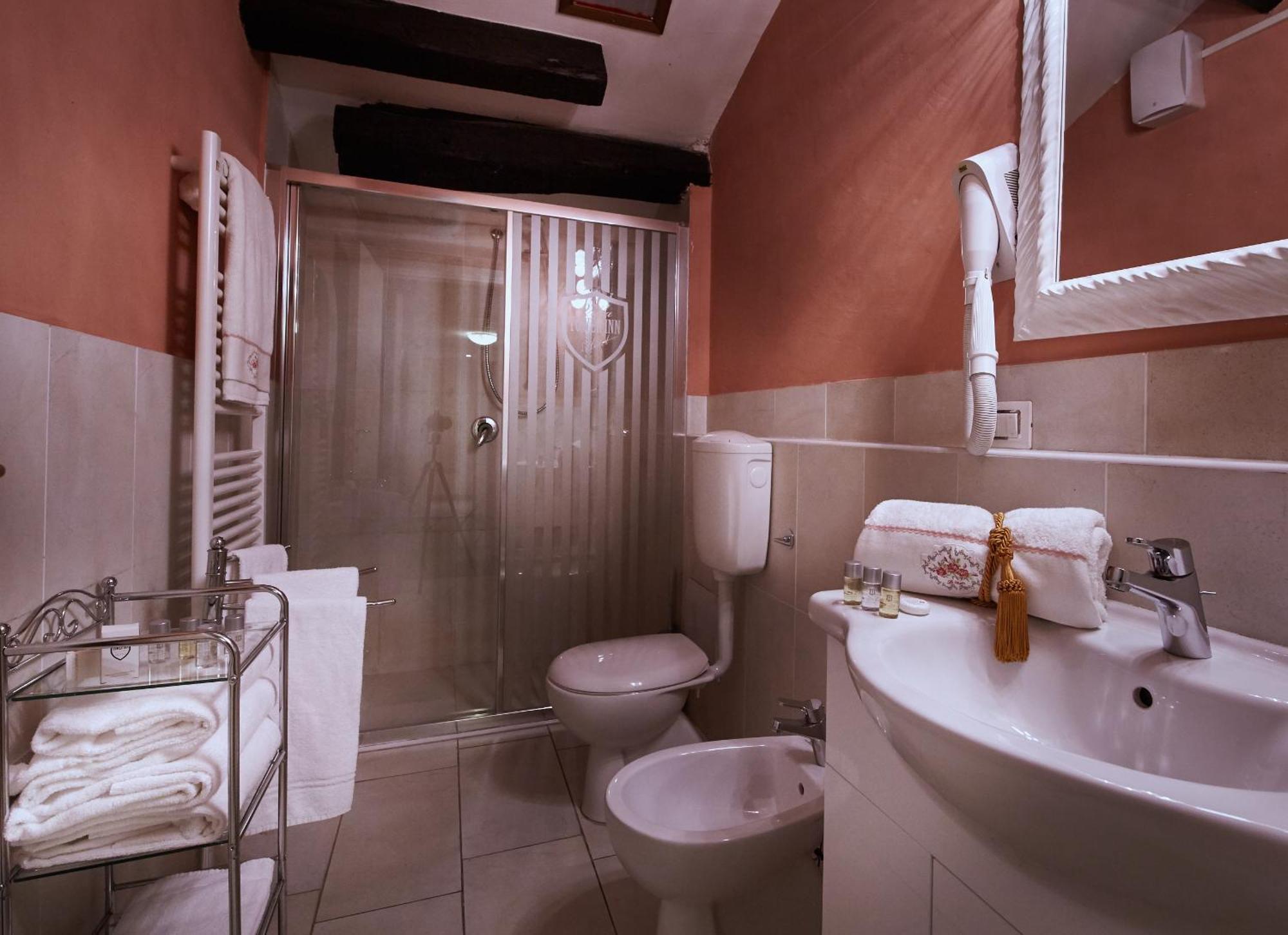 Attic Triple Room Tower View