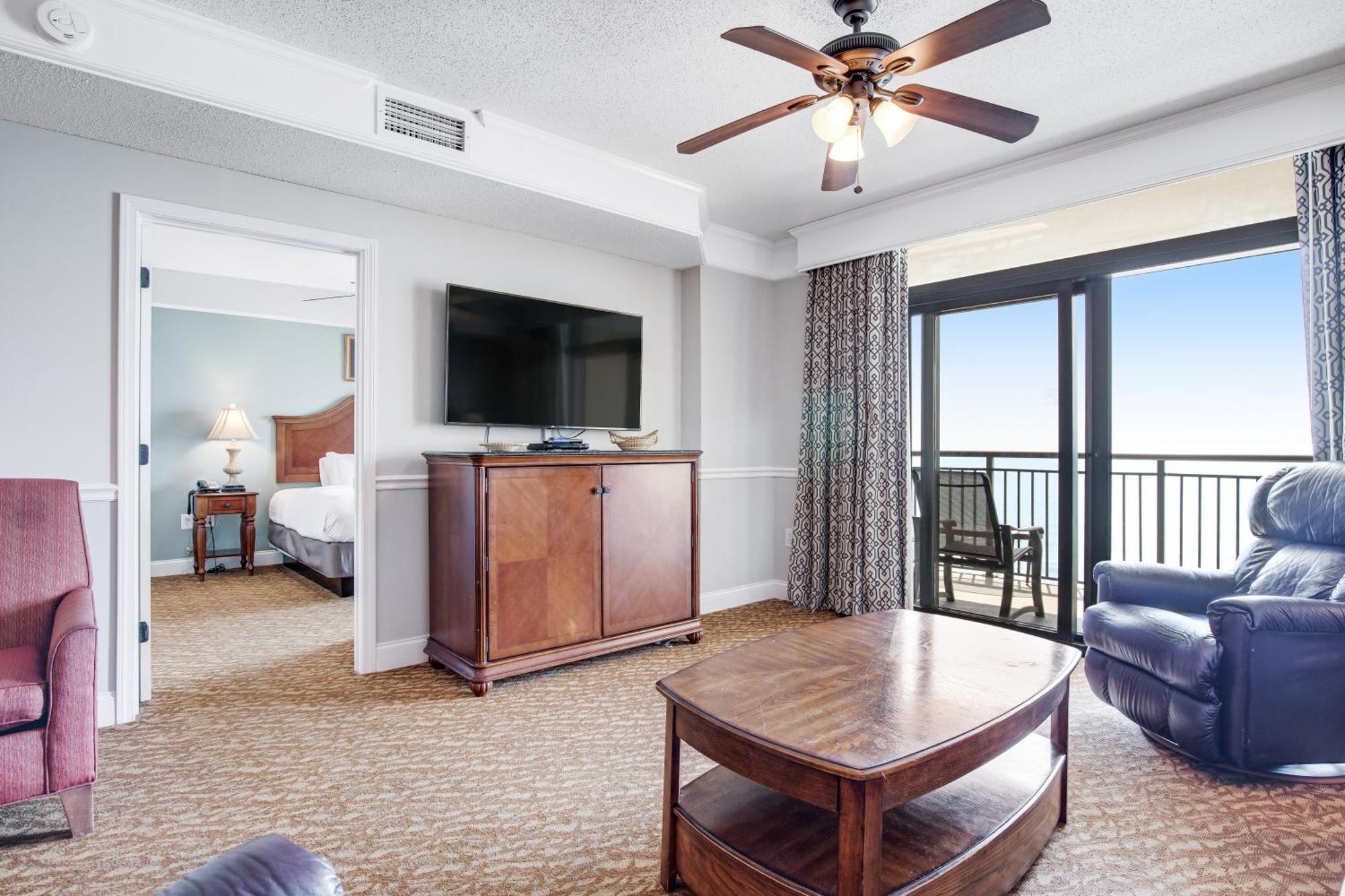 Three-Bedroom Suite Ocean Front
