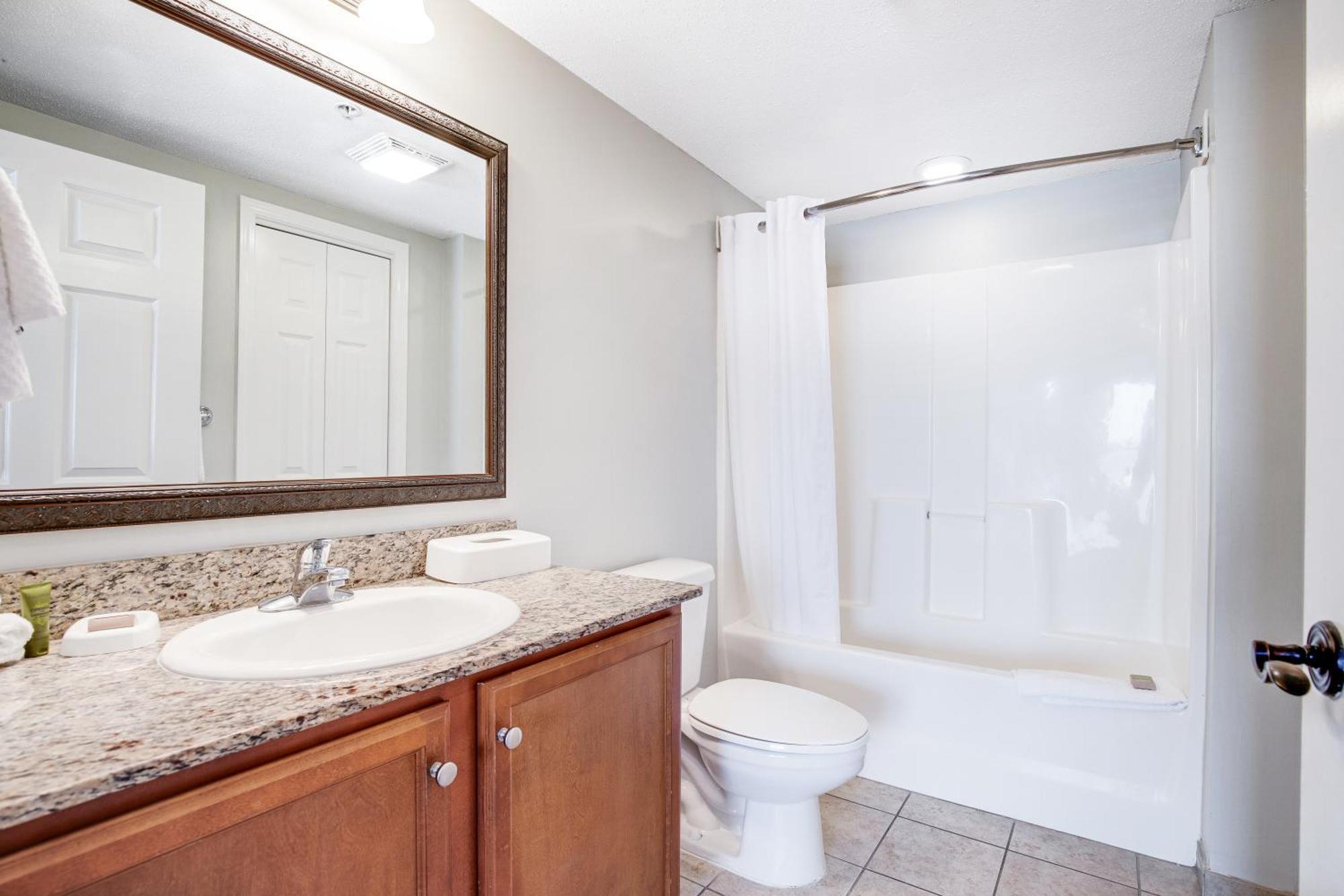 Three-Bedroom Suite Ocean Front