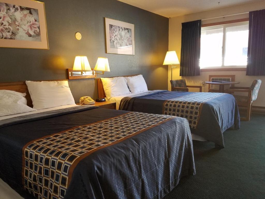 Deluxe Double Room Two Double Beds Non-Smoking