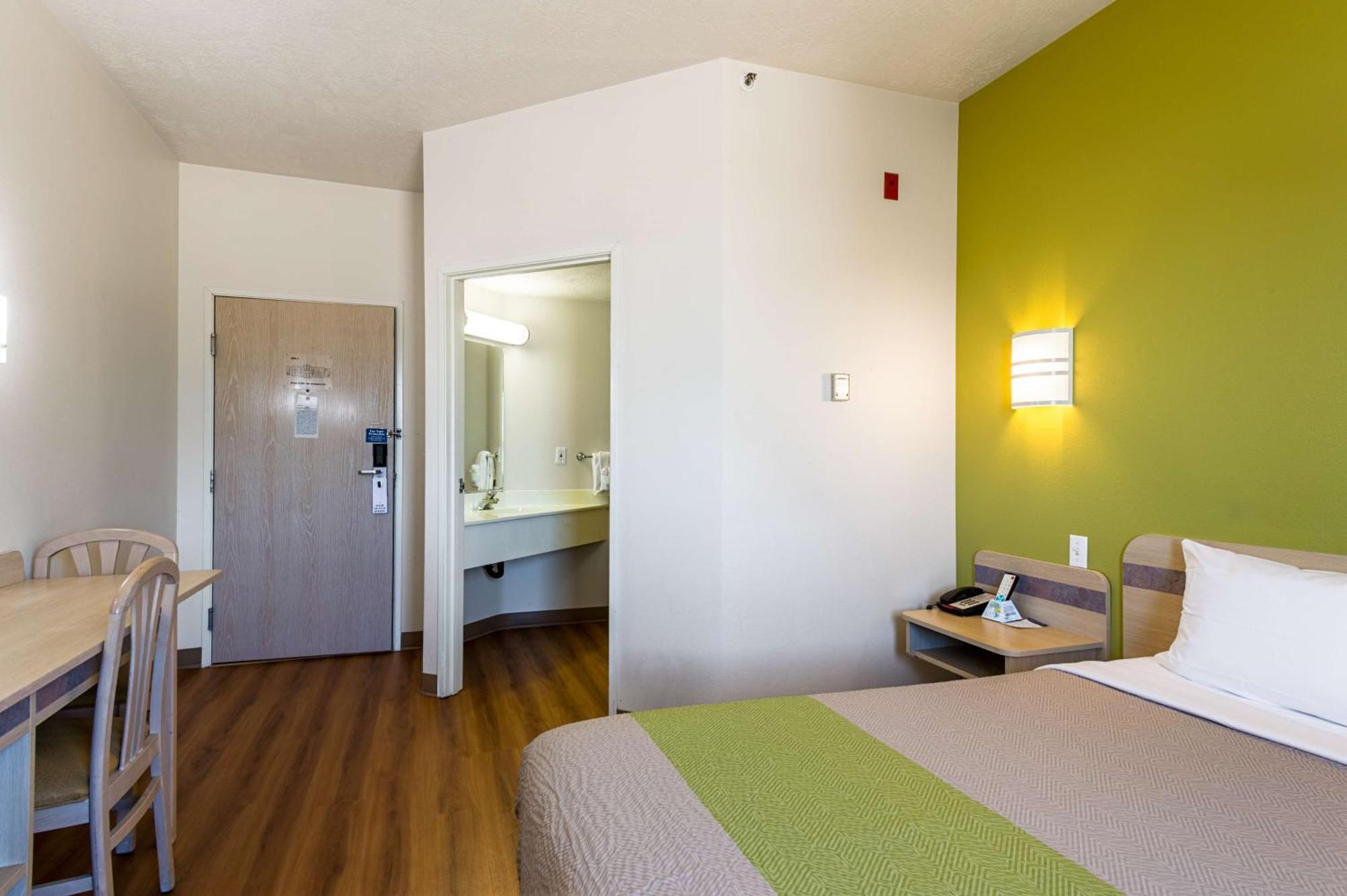 Queen Room Disability Access Roll Shower