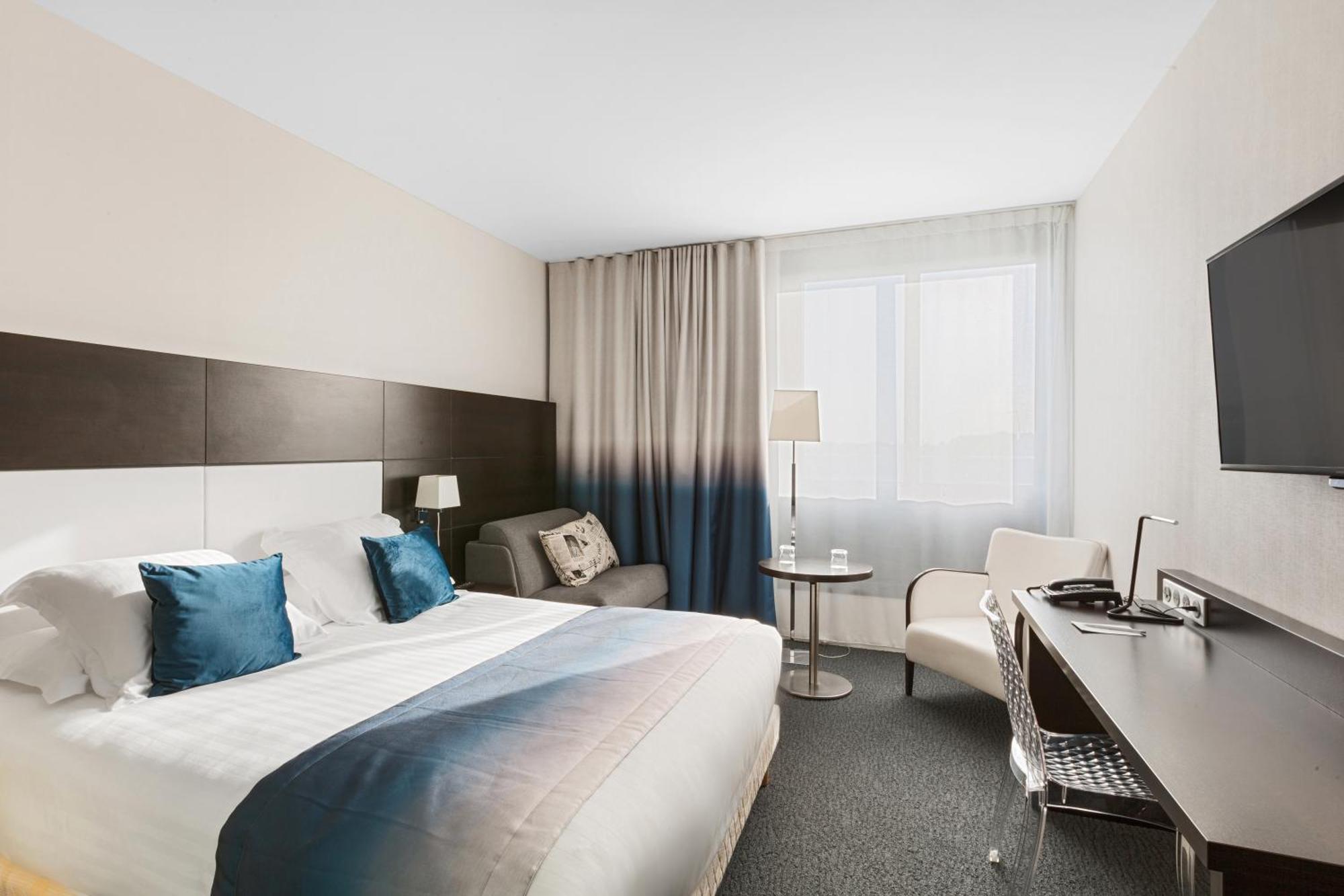 Executive Queen Room