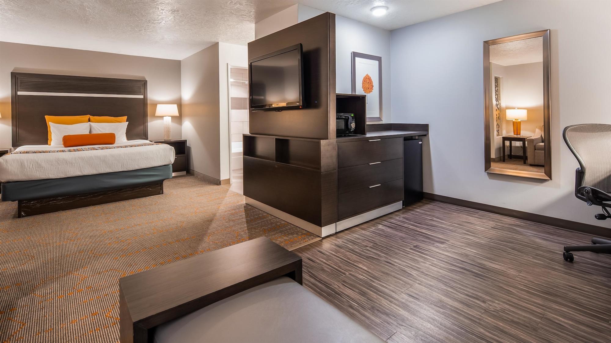 Junior King Suite - Pet Friendly,1451762296:JPEG