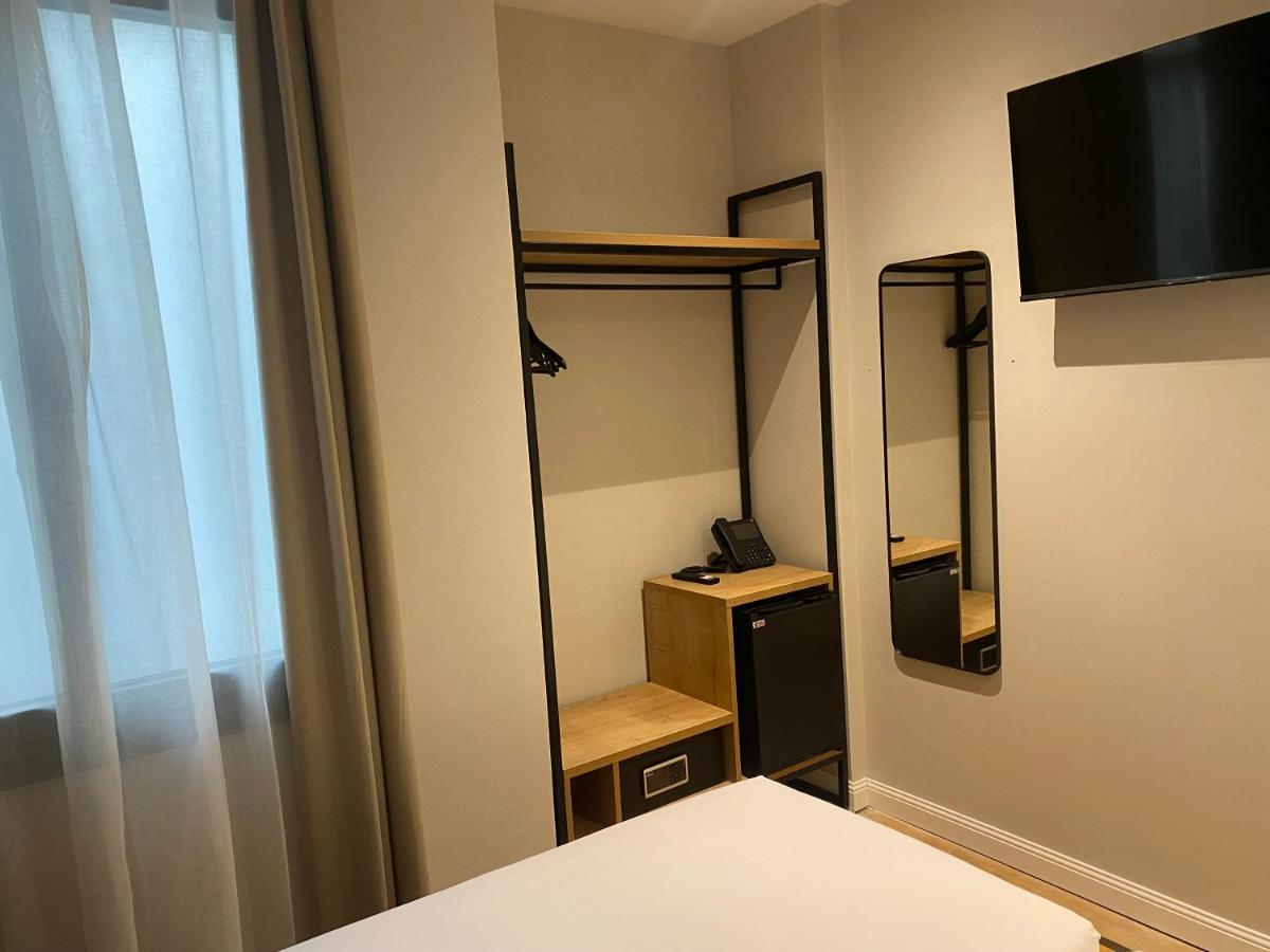 Double or Twin Room,1235679833:JPEG