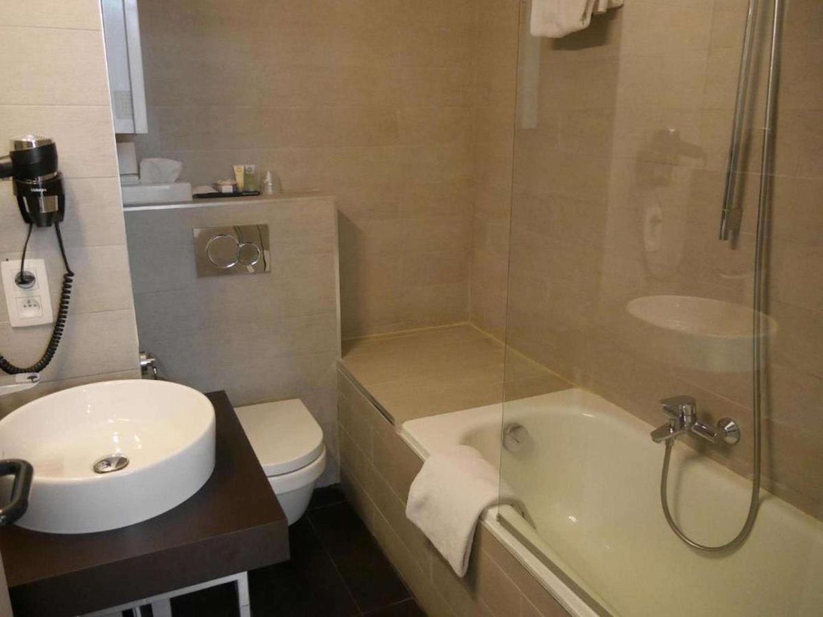 Single Room Single Bed