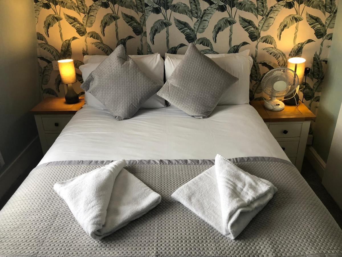 Budget Double Room,1235707361:JPEG