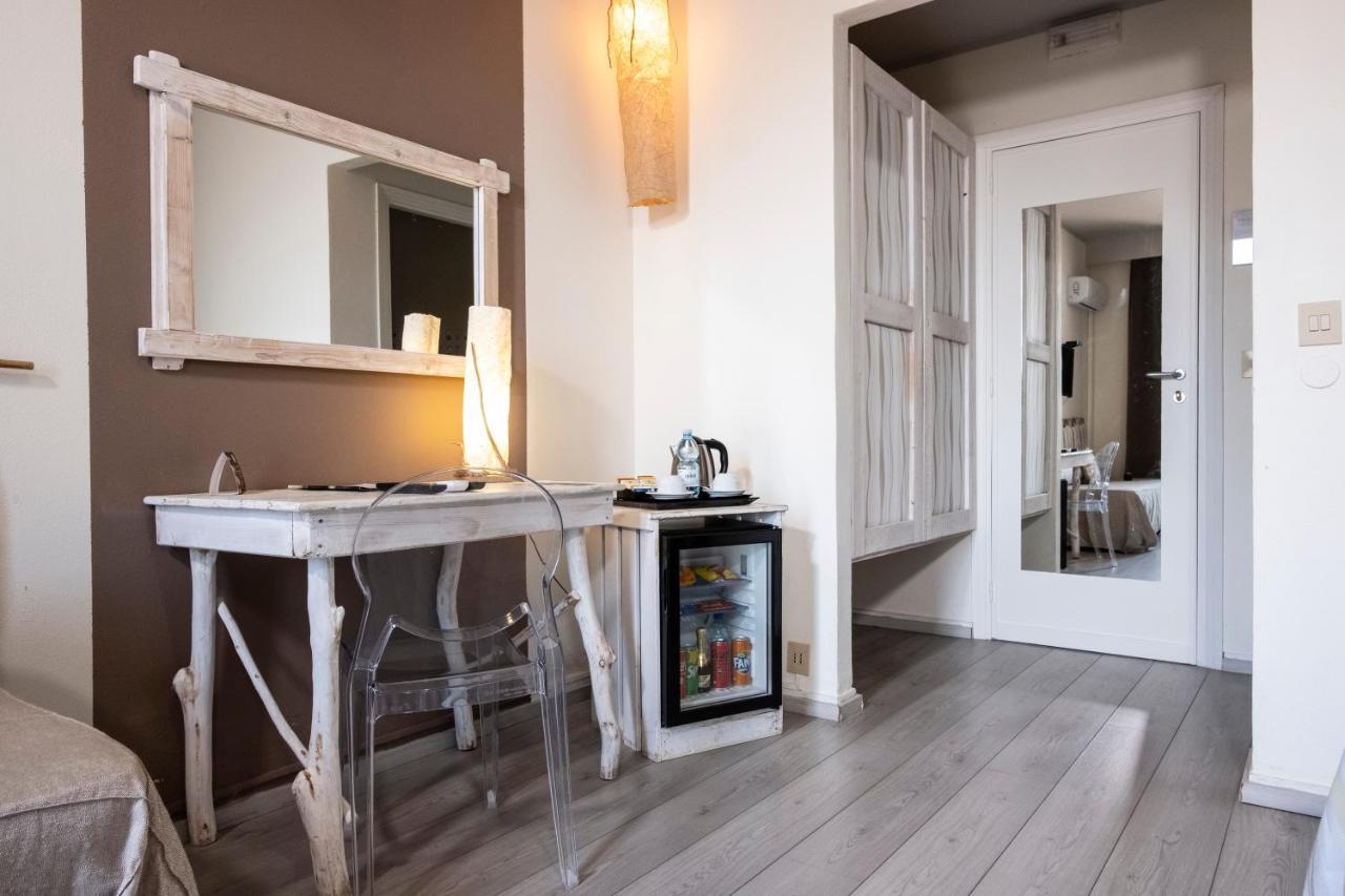 Superior Double or Twin Room Balcony Partial Sea View