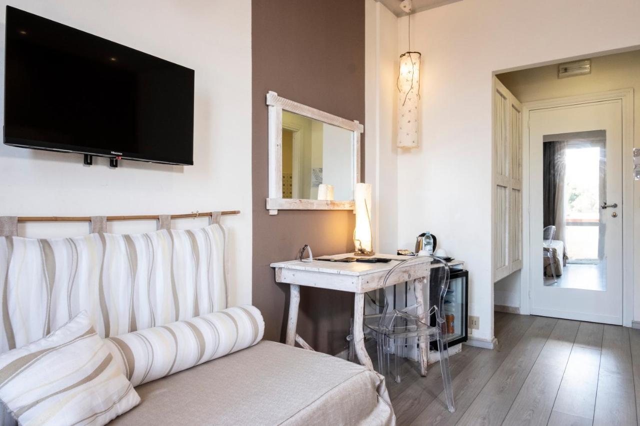 Superior Double or Twin Room Balcony Partial Sea View