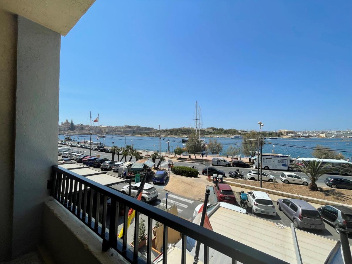 Double or Twin Room Partial Sea View