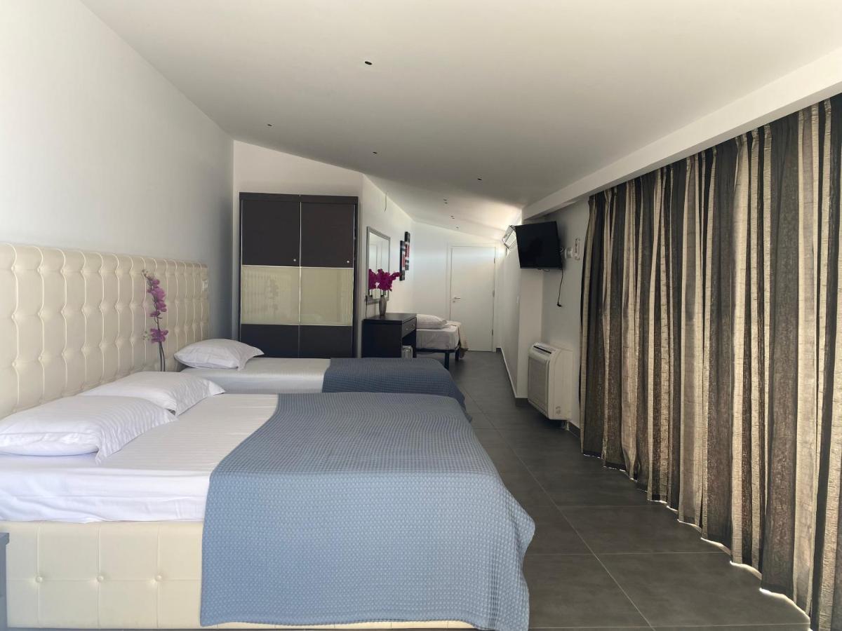 Triple Room Sea View