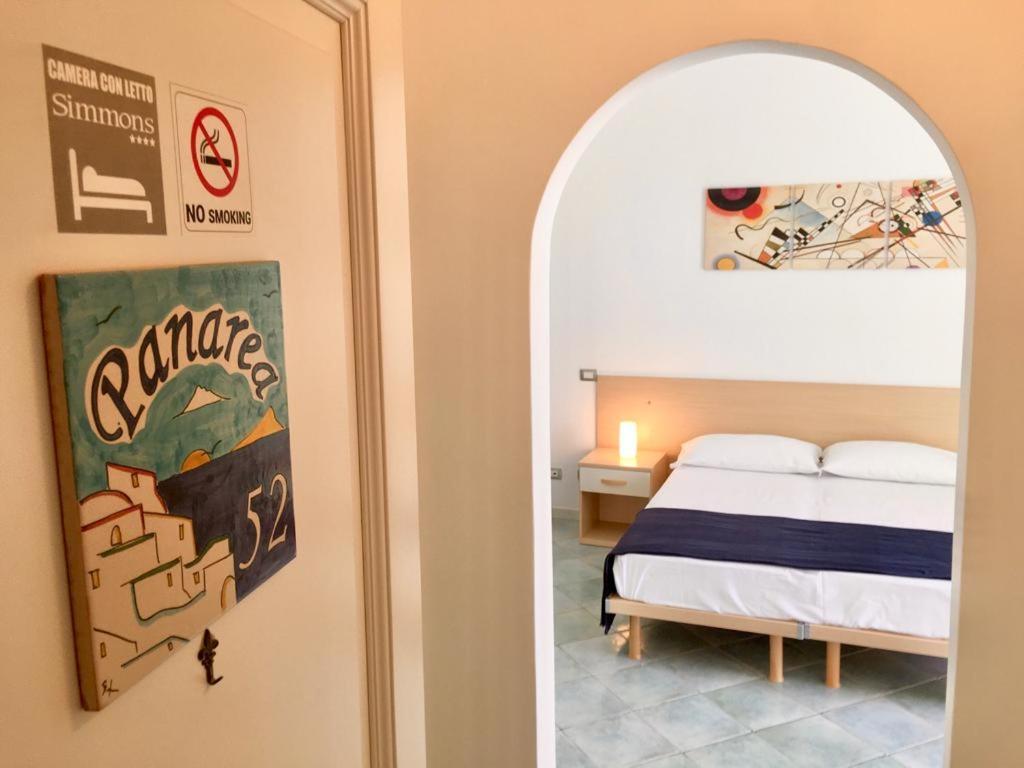 Double or Twin Room Sea View