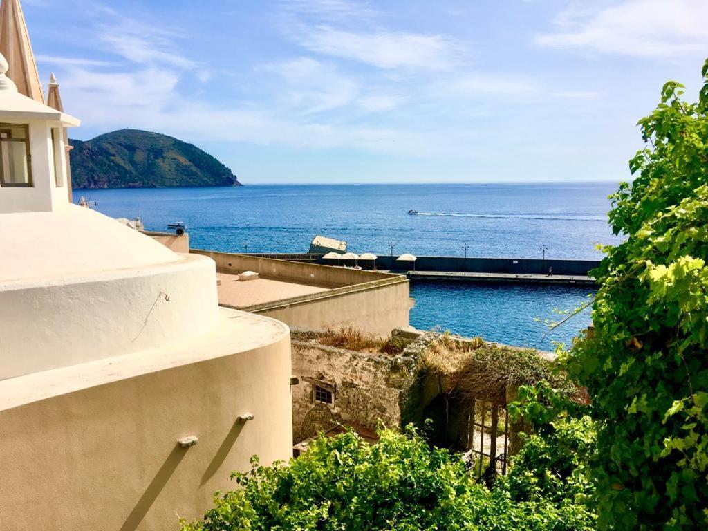Double or Twin Room Sea View