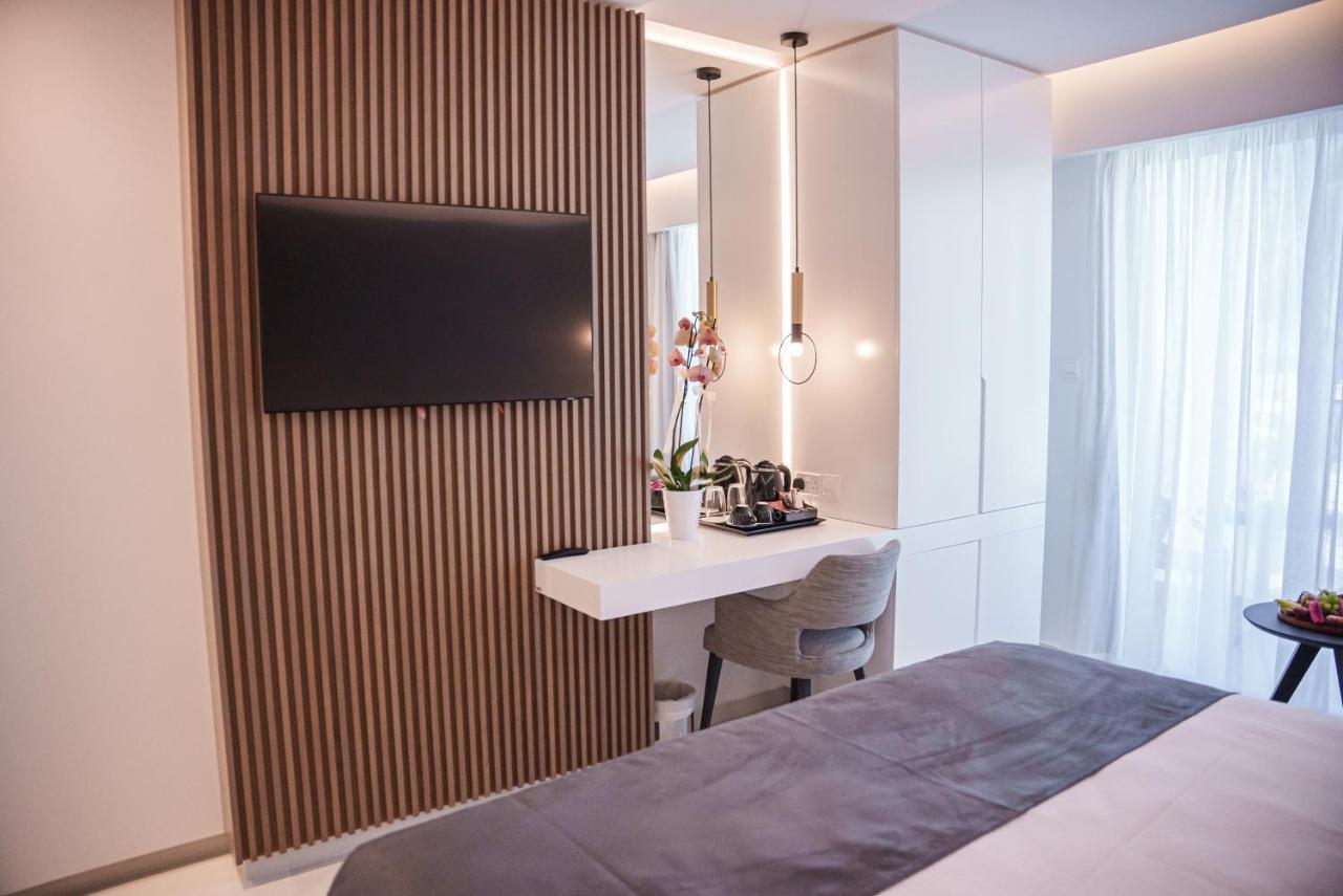 Double or Twin Room Inland View