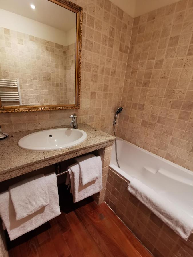 Large Double Room Cathedral View