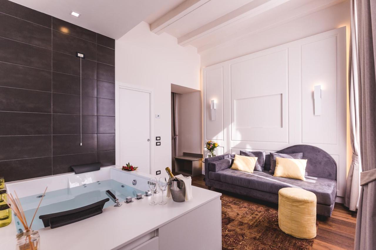 Junior Suite Hot Tub