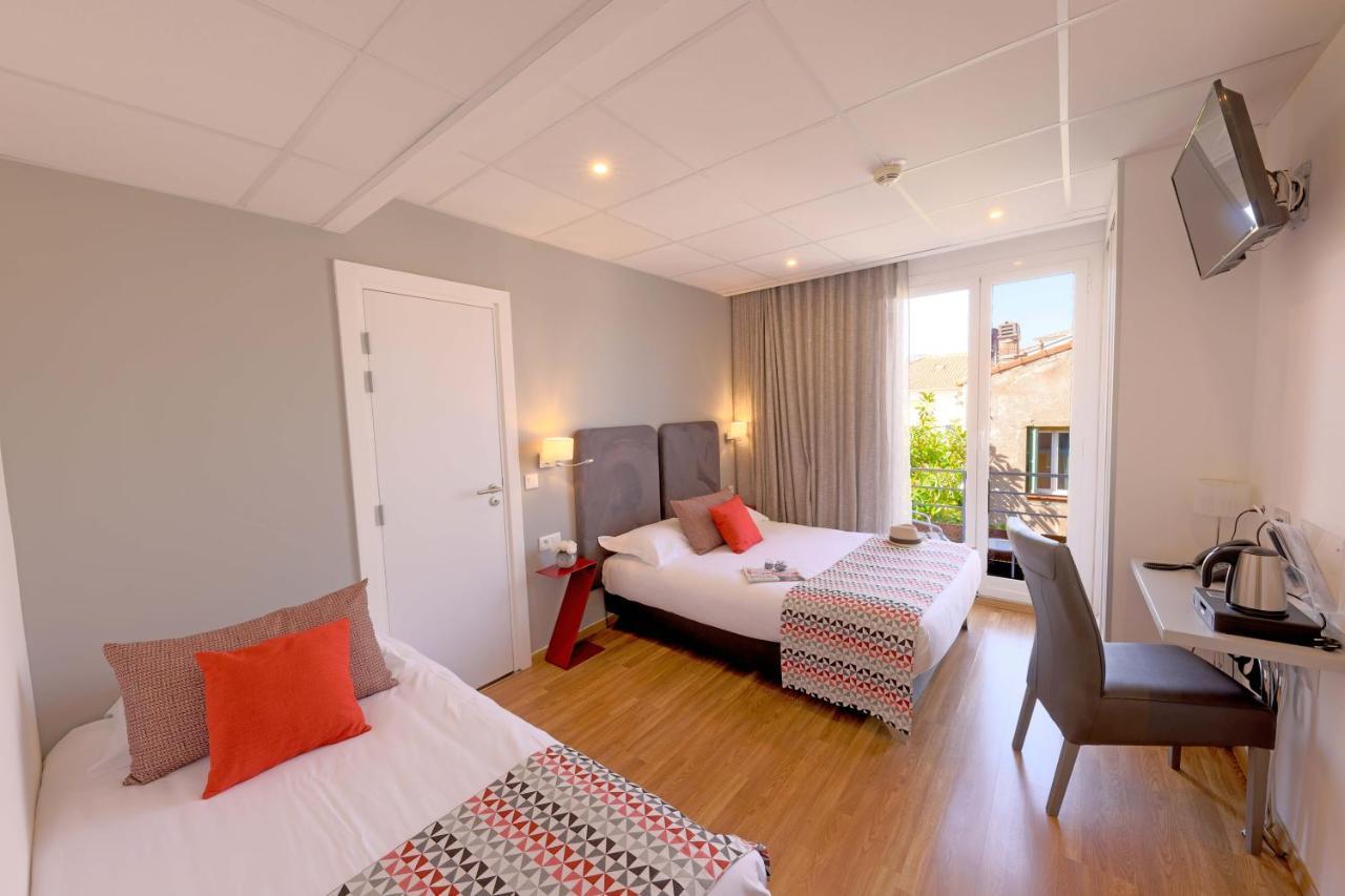 Economy Triple Room Balcony