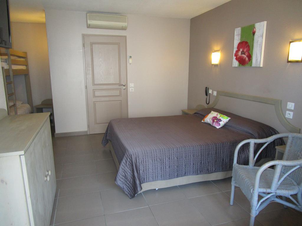 Double Room with Terrace and Harbour View,464422137:JPEG