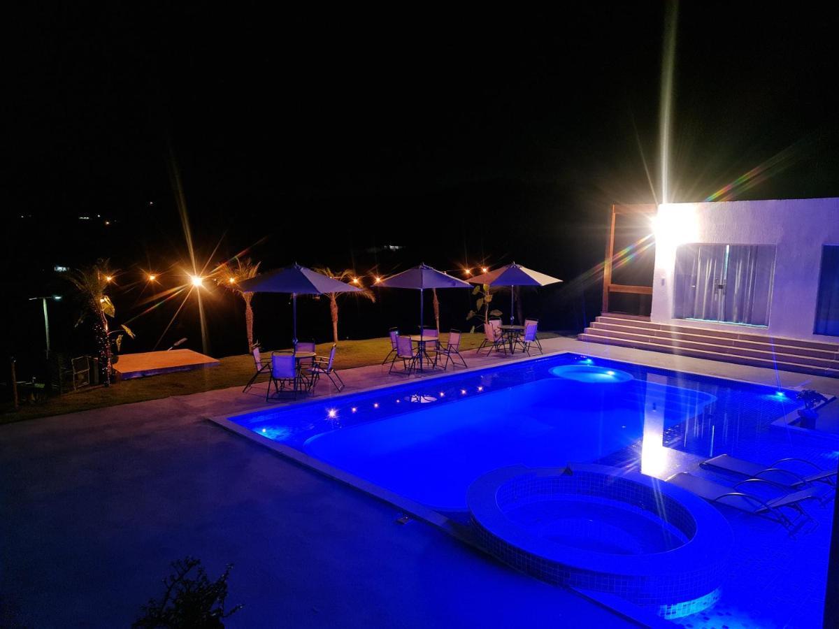 Queen Suite Pool View