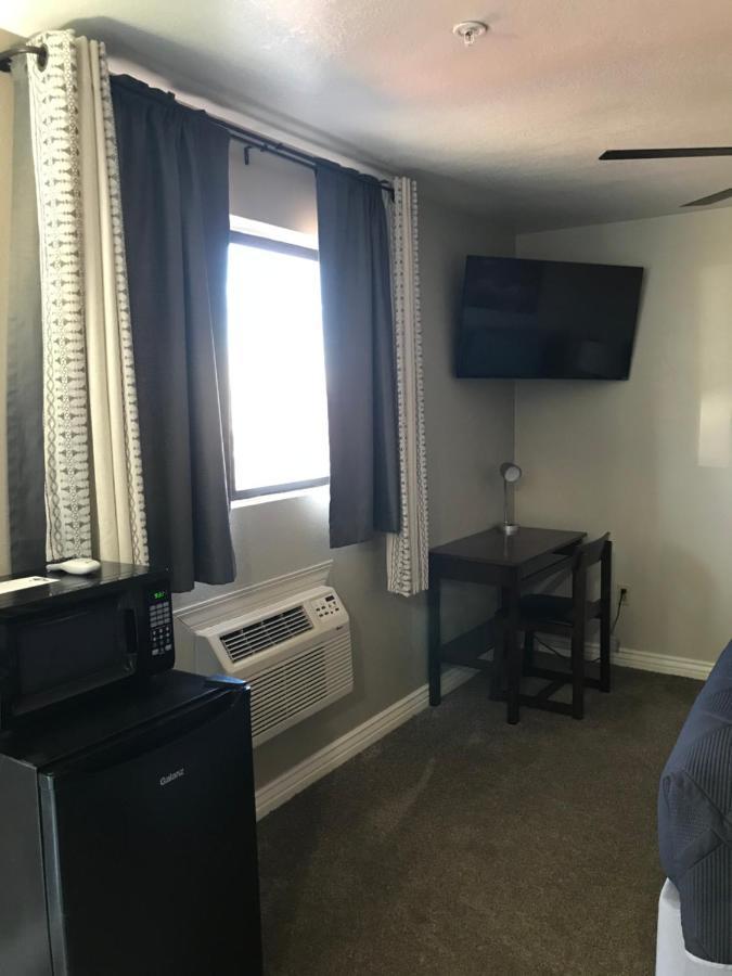 Deluxe King Studio