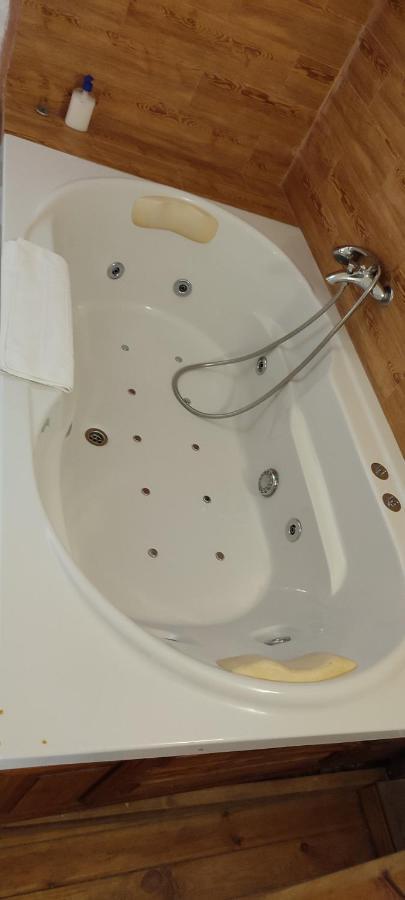 Superior Cave Hot tub