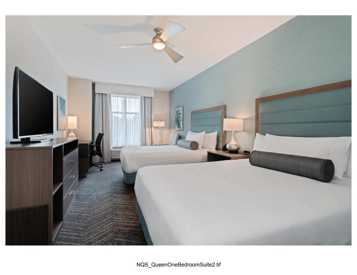 One-Bedroom Queen Suite Two Queen Beds