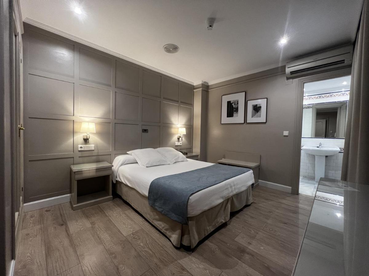 Double Interior Room