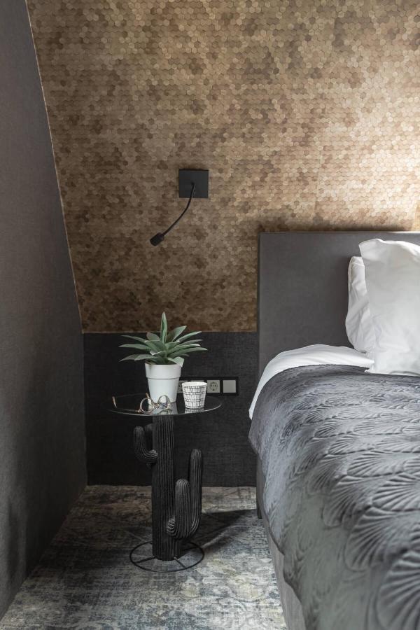 Studio met Kingsize Bed en Slaapbank