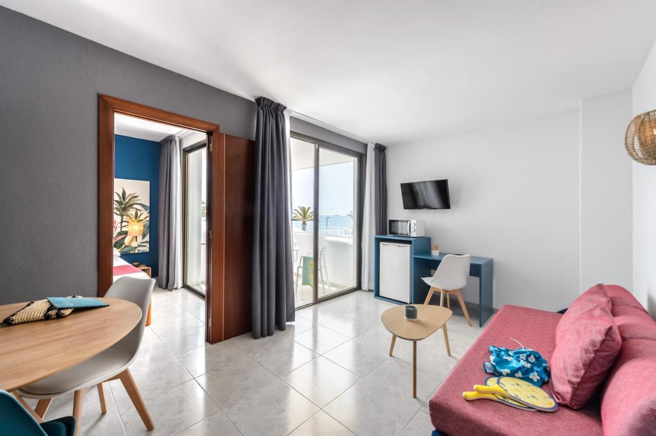 One-Bedroom Apartment Sea View